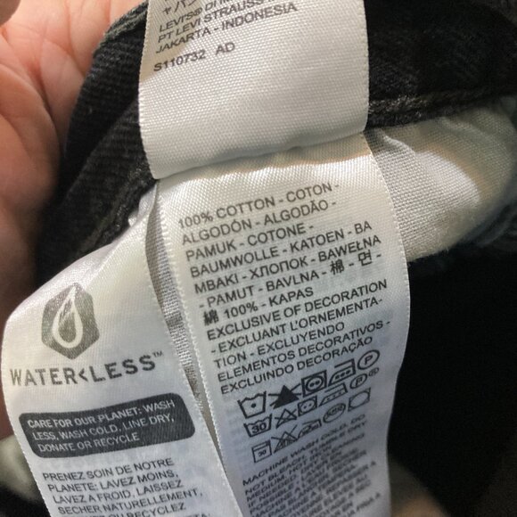 Levi's Premium 501 Women Sz 33 Black Distressed Button fly Jean Shorts High Rise - Picture 8 of 9